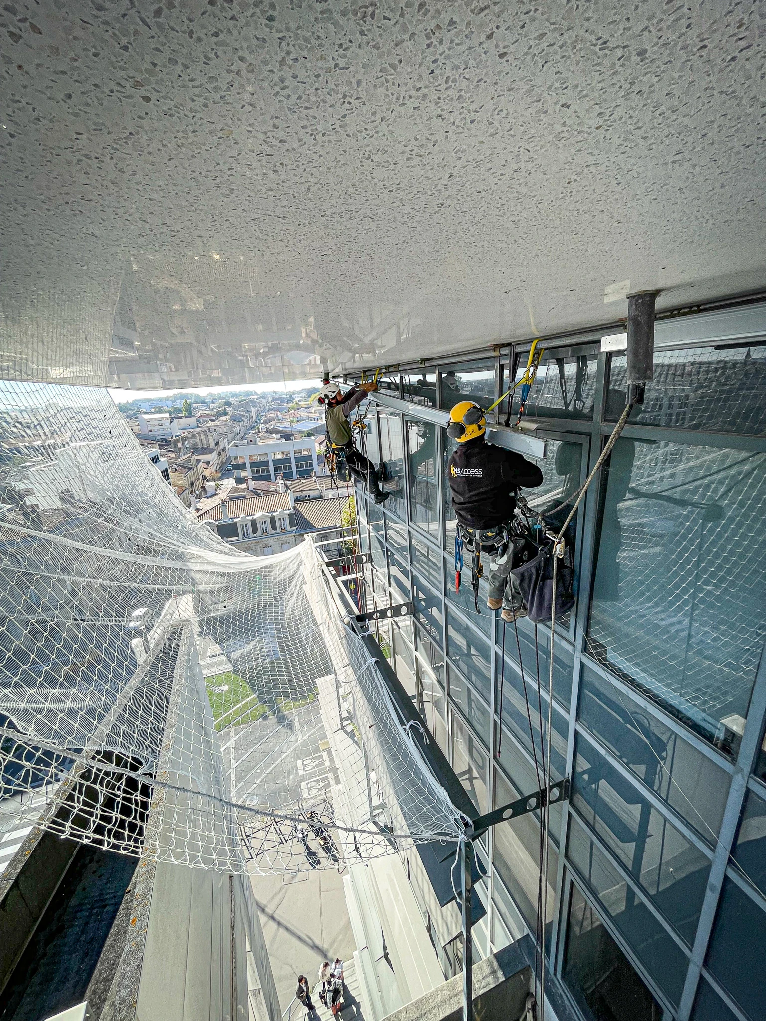 Intervention de cordistes MS Access pour comme sur des rails chez SE3M à Bordeaux (bâtiment) – 2